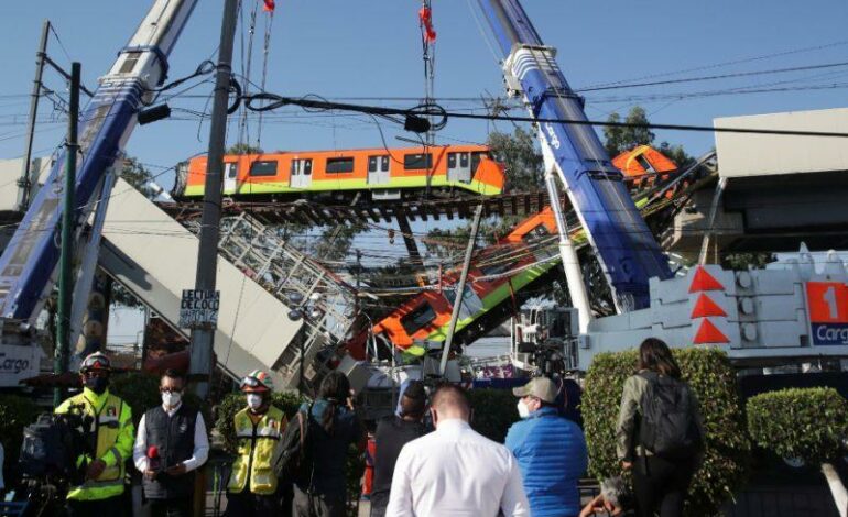 MUEREN 26 PERSONAS TRAS DESPLOMARSE ESTRUCTURA DEL METRO EN CIUDAD DE MÉXICO