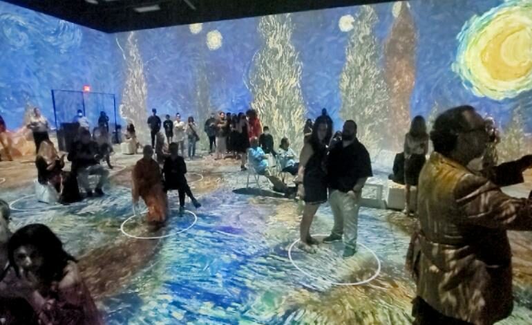 En Houston: La magia y creatividad de Van Gogh