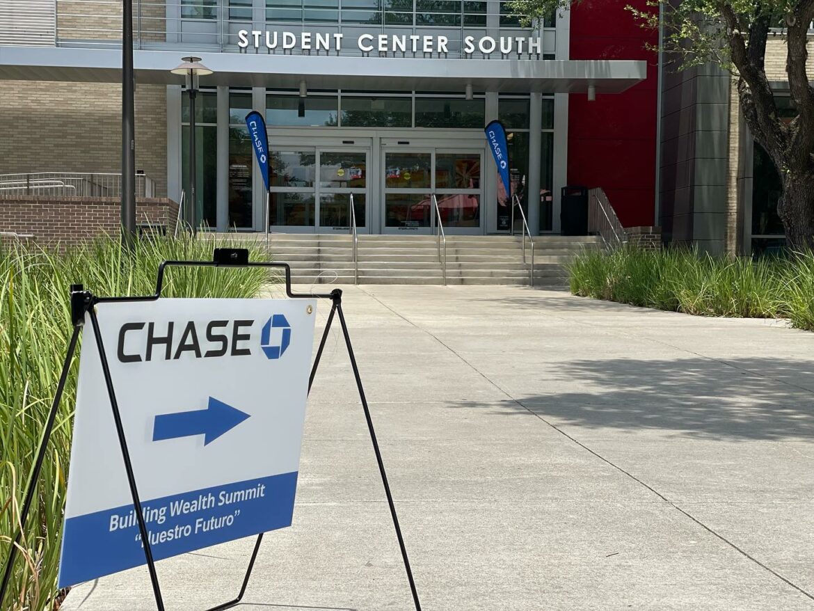 CHASE_UH