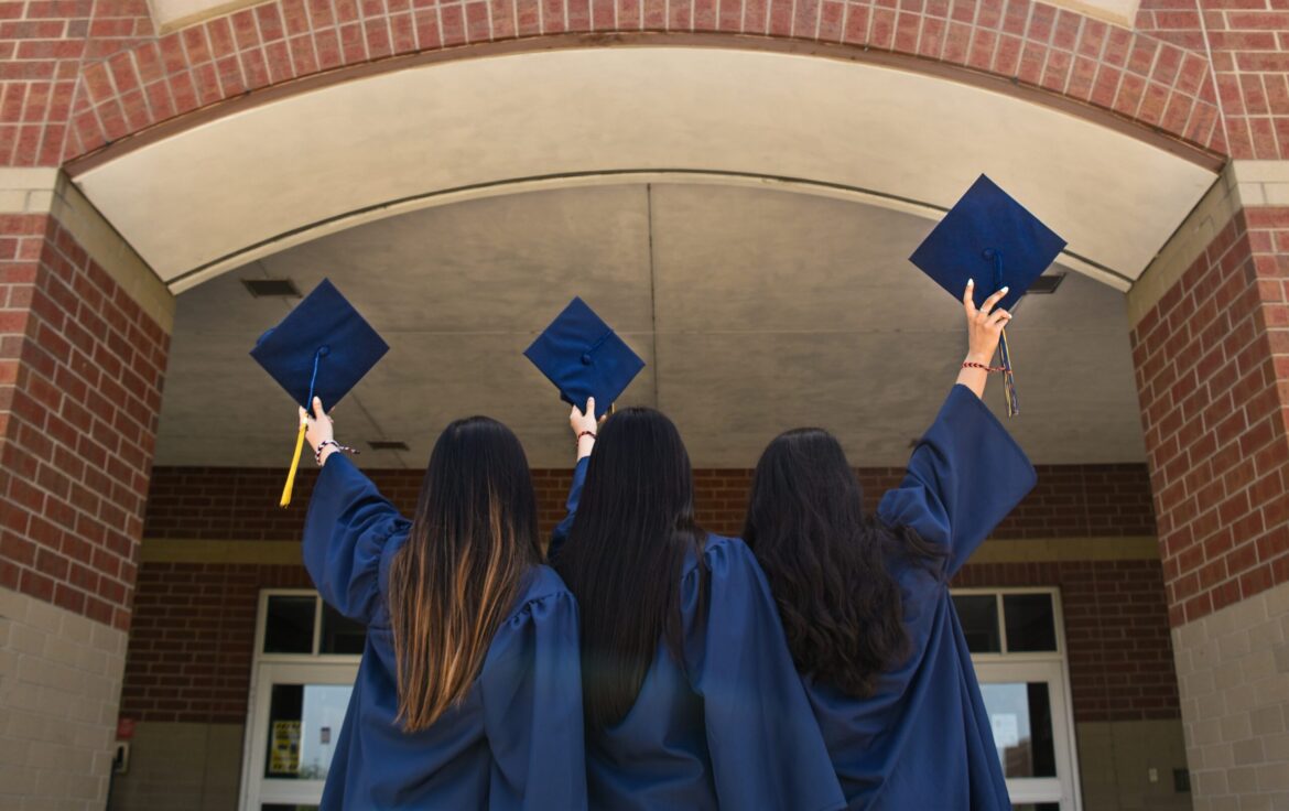 Texas debate matrícula para estudiantes indocumentados 2025