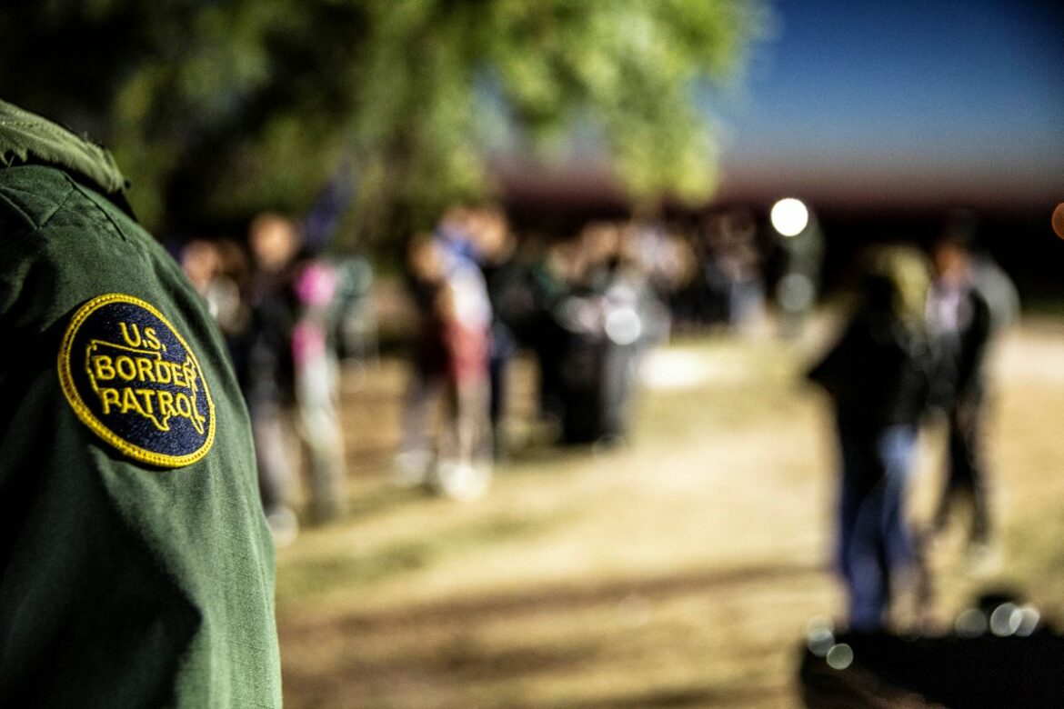 CBP detiene a fugitivo canadiense Albergues para migrantes LGBT