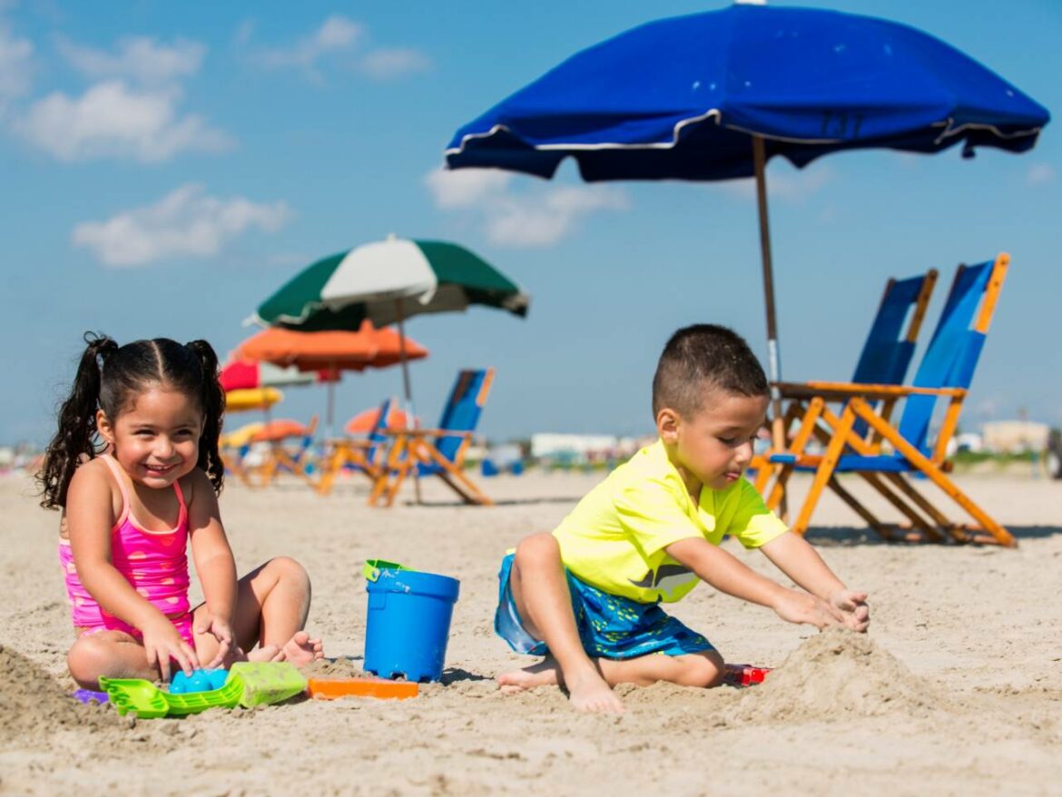 Stewart-Beach-Kids_c0b0f7b6275f629e7b3fd5c366323d28