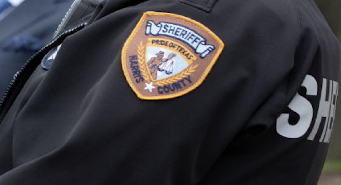 HARRIS COUNTY OFFICER 2023 Hombre armado en Houston muere a manos de HPD (2025)