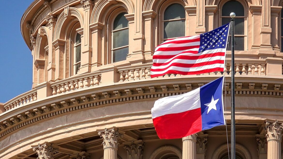 TEXAS SLEGISLATURE Abbott veta ley contra fraude de escrituras en Texas (2025)