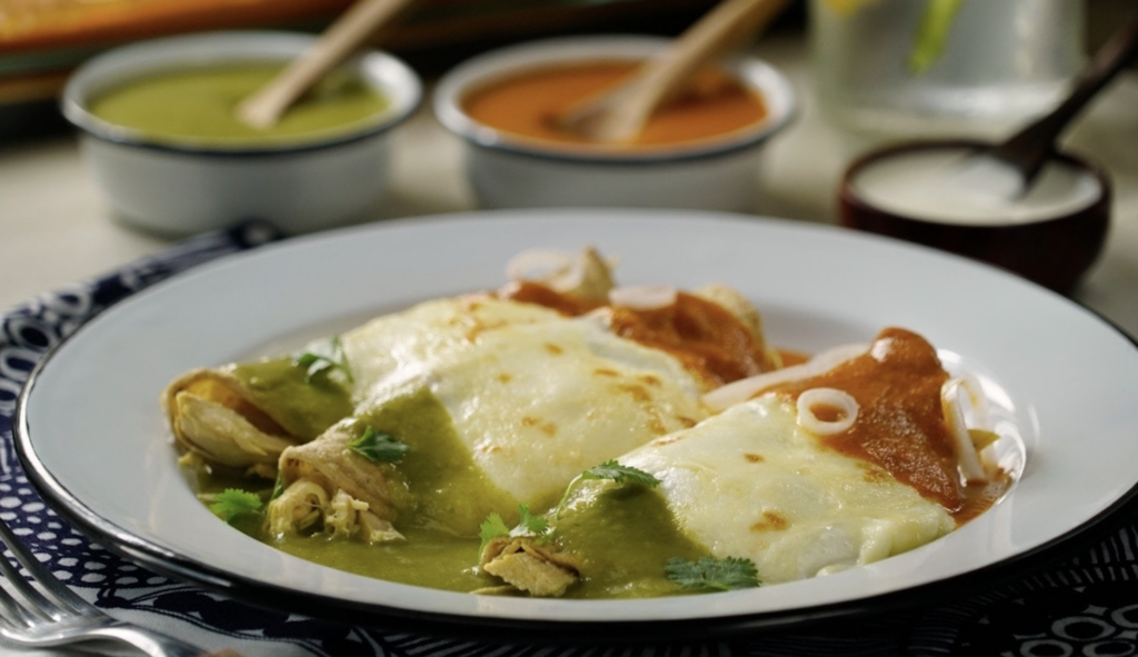 Celebra la independencia de México con unas enchiladas tricolor La