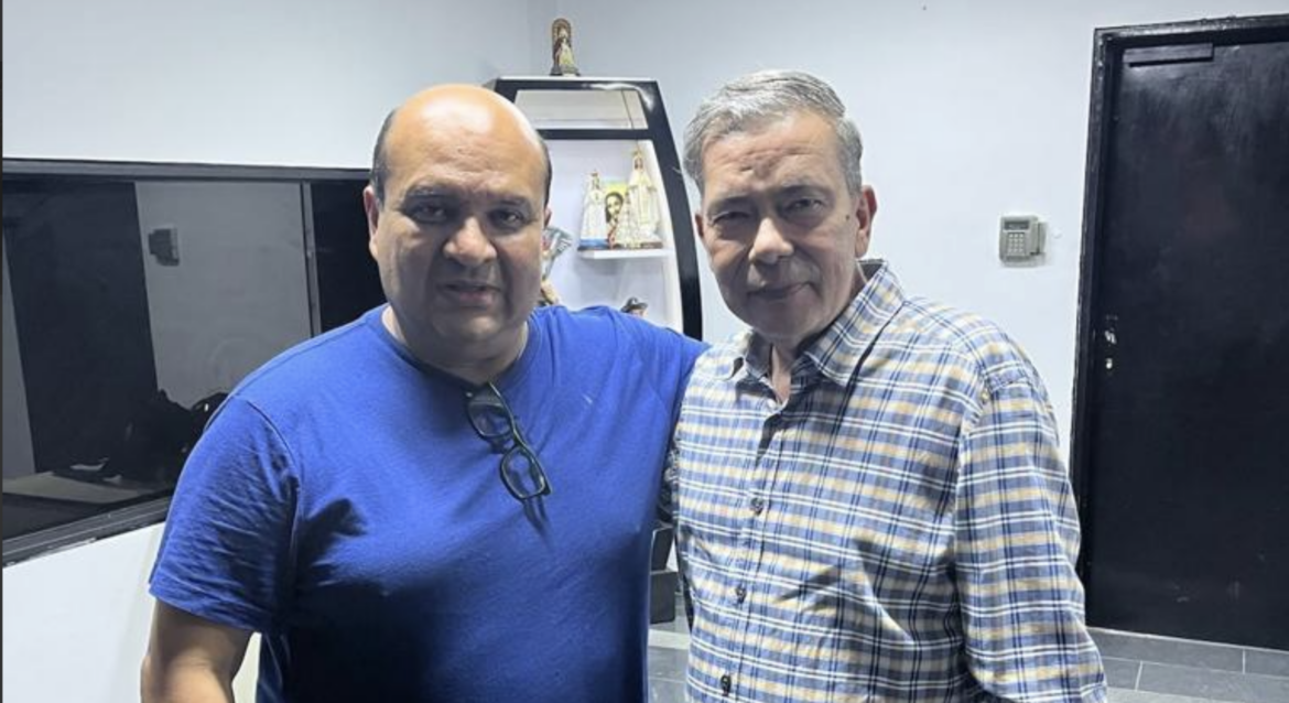 Screen Shot 2023-10-31 at 6.04.39 PM