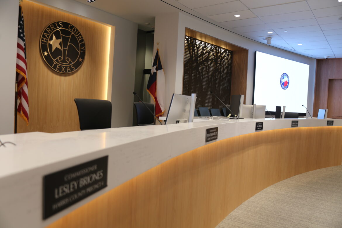 LINA HIDALGO 4 20241 Aumento del salario mínimo en Harris County (2025)