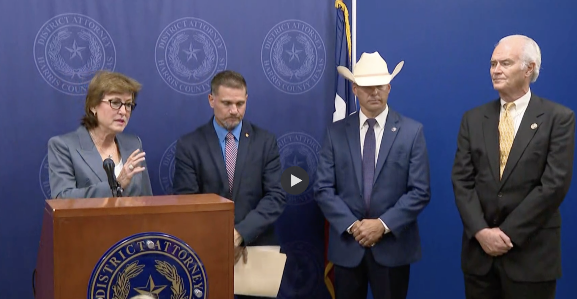 cargos contra el funcionario