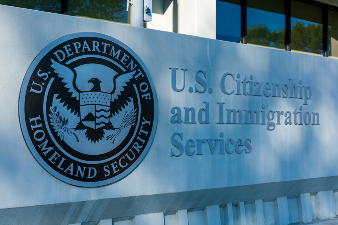 uscis-director-announces-creation-of-new-eb-5-program-office regularizar migrantes