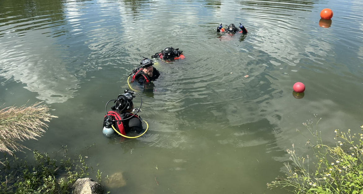 Capacitación en buceo táctico