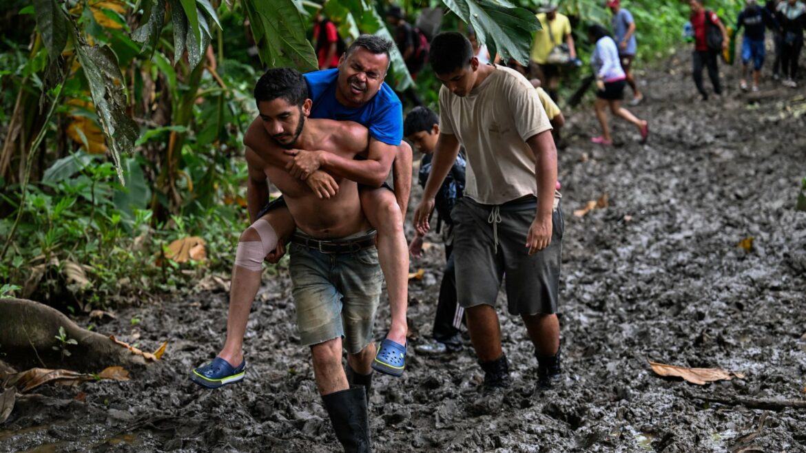 Cruces de migrantes por la selva