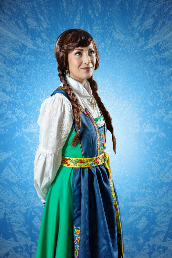 05_TUTS2425_Frozen_Cailen Fu as _Anna_ in TUTS Production of Disney’s Frozen_Photographer Melissa Taylor.