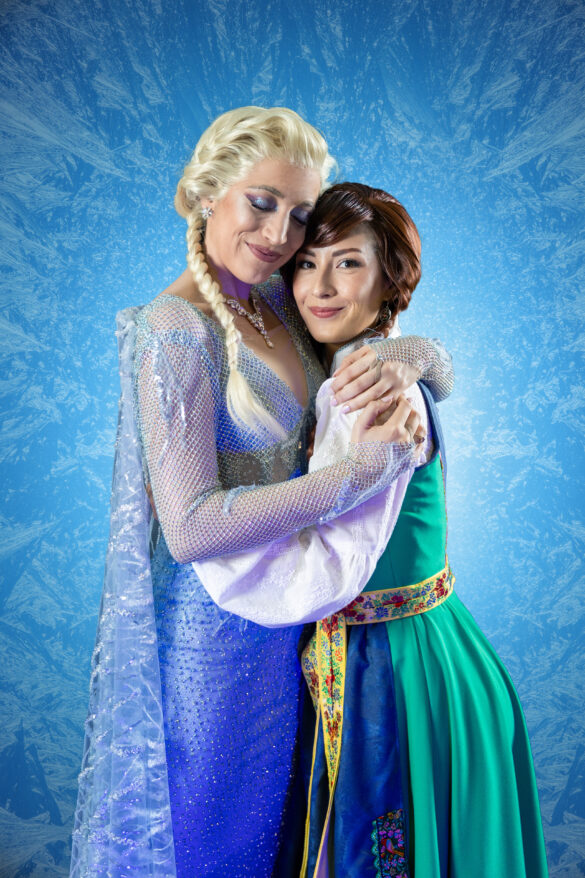 11_TUTS2425_Frozen_Jenna Lea Rosen as _Elsa_ and Cailen Fu as _Anna_ in TUTS Production of Disney’s Frozen_Photographer Melissa Taylor