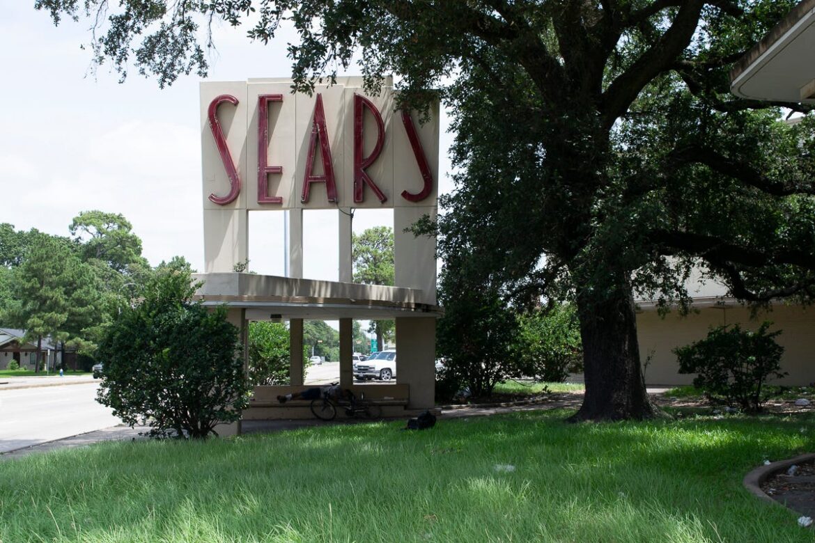 SEARS HOUSTON SHEPPERD Conservan el letrero de Sears en Houston
