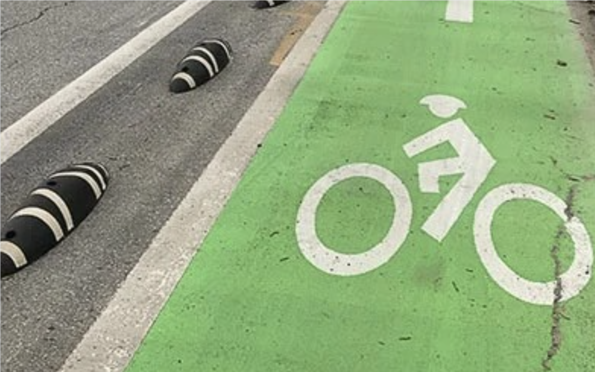 BIKE LIKE HEIGHTS Houston retira protecciones en carriles de bicicleta (2025)