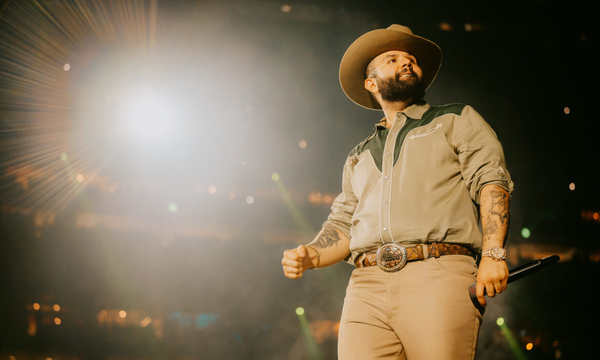 Carín León en Houston