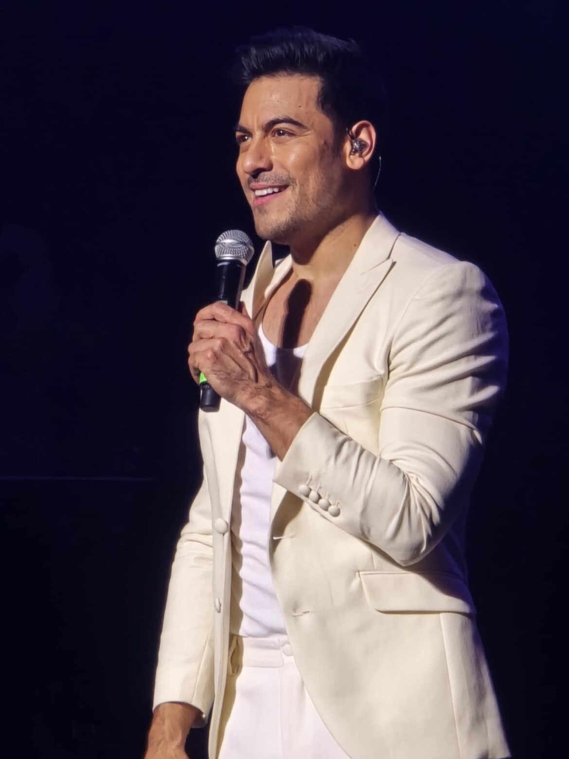 CARLOS RIVERA XX GIRA HOUSTON 20255