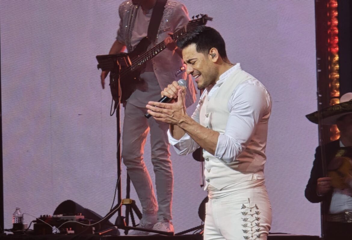 CARLOS RIVERA XX GIRA HOUSTON 20259 Carlos Rivera ¿qué significa el amor?