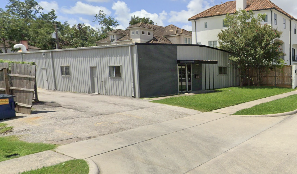 Embalsamadora en Houston acusada de mutilar cadáver en 2025