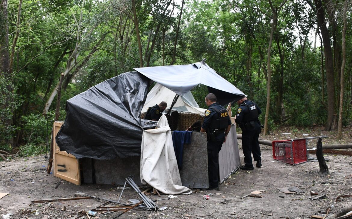 POLICIA DE HOUSTON INDIGENTES