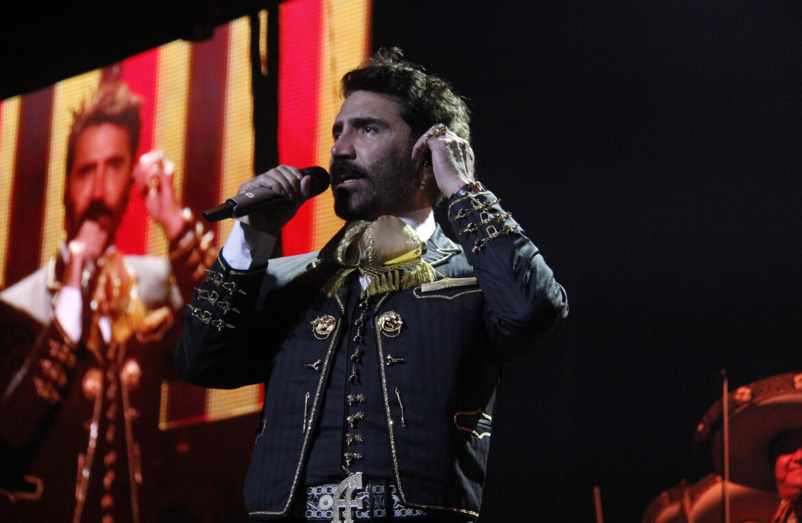 ALEJANDRO FERNANDEZ HOUSTON 20255