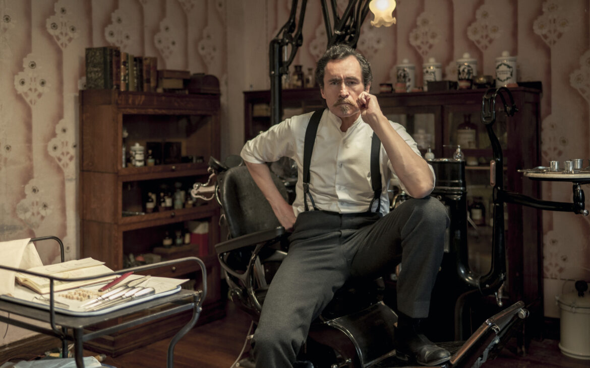 EL DENTISTA DEMIAN BICHIR