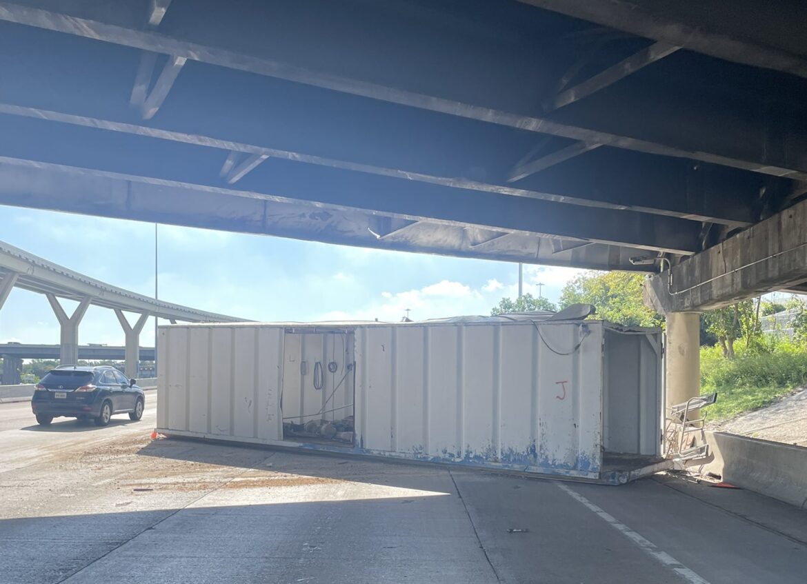 Accidente en I-10 bloquea carriles hacia el centro