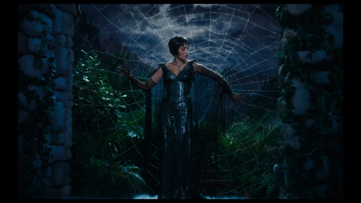 Jennifer_Lopez_1_in_KOTSW_Courtesy_of_Roadside_Attractions_dacf2988d7