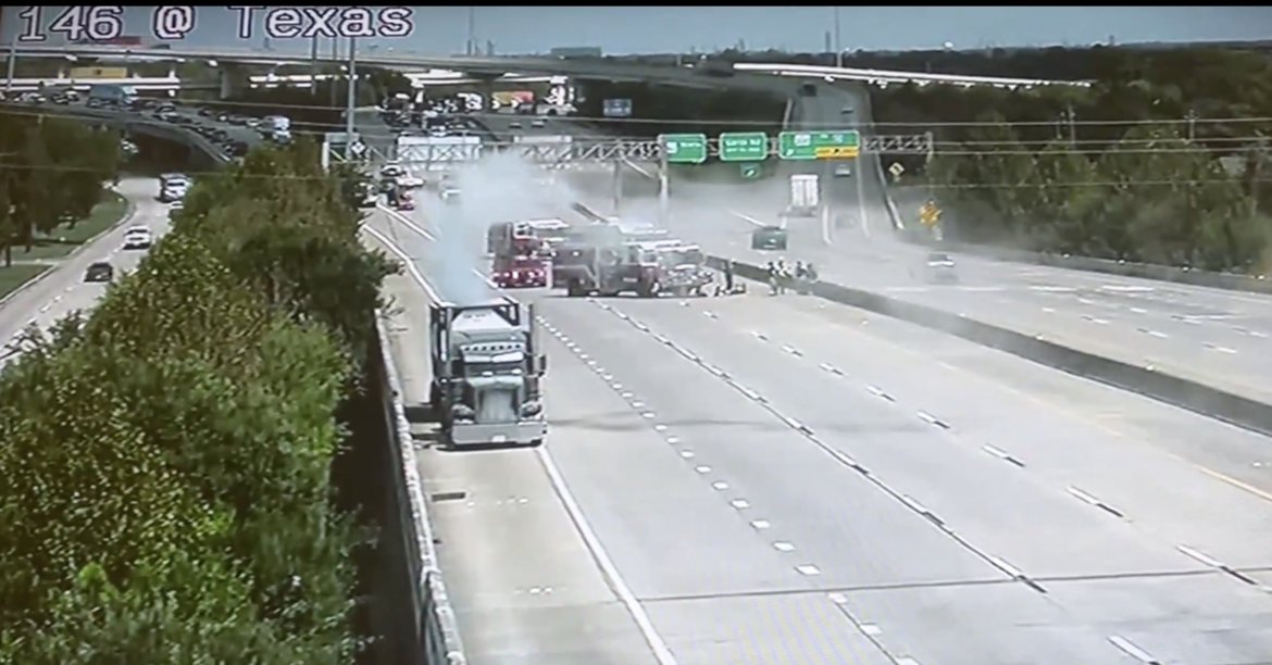 TxDOT- HOU District Fuga química en SH 146: Cierre total por Piperazina