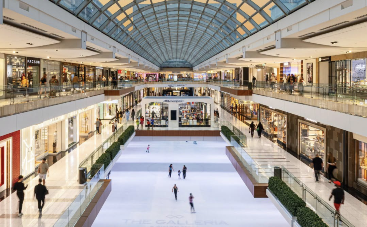 Los garajes de The Galleria tendrán tarifas de $2 por hasta cuatro horas, $5 por estancias de cuatro a siete horas y $25 por hasta 24 horas. Algunas tiendas podrán ofrecer validación.
