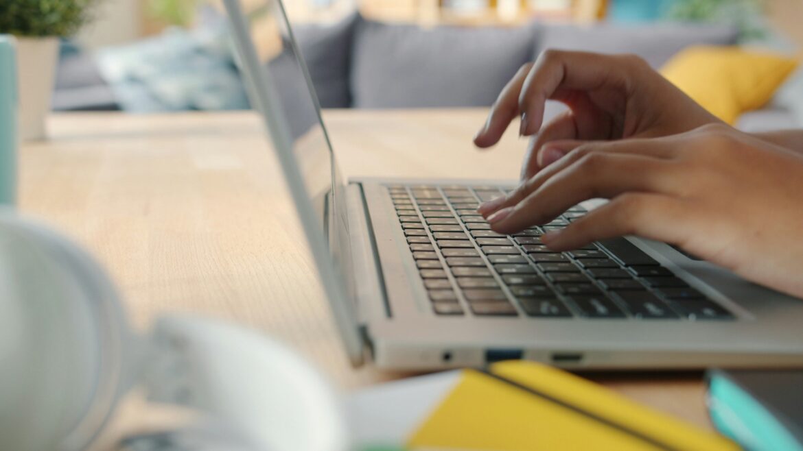 EDP University of Puerto Rico ofrece alternativas académicas orientadas a la formación de profesionales en áreas relacionadas con la tecnología, la seguridad informática y la protección de la información.